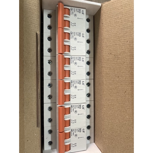 CB đóng cắt điện LS 40A