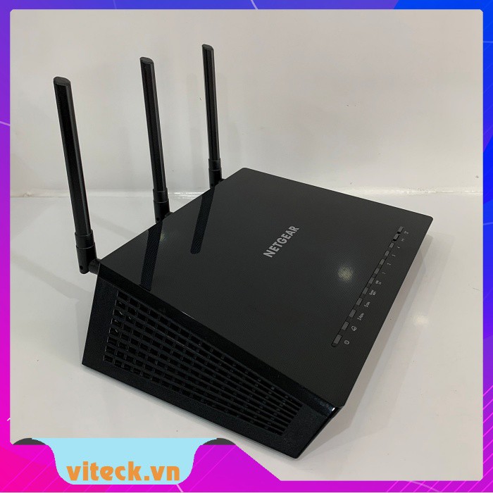 Thiết bị phát Wifi Chuyên Dụng Netgear R6700 AC1750 công suất wifi cực lớn 2nd - Hàng nhập khẩu Mỹ - Trưng bày.