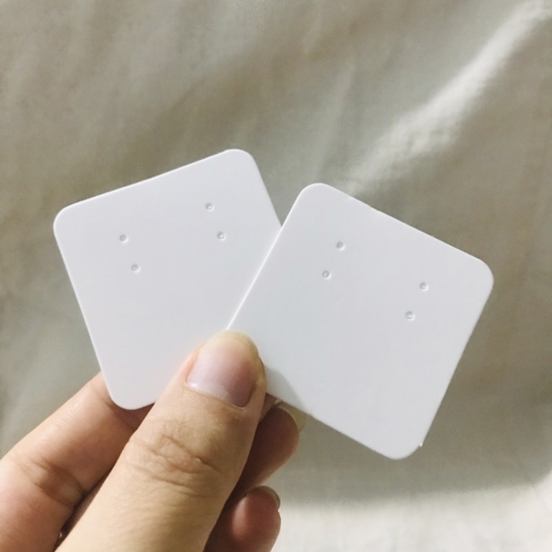 100 bìa treo khuyên trơn , thẻ treo bông tai, Earring hang tags, giấy dày, kích thước 4x4.5cm