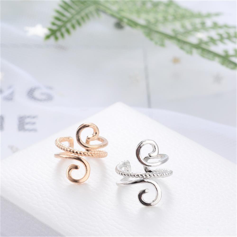 Khuyên Vành Tai Bằng Hợp Kim Hình Bàn Tay Xương Độc Đáo