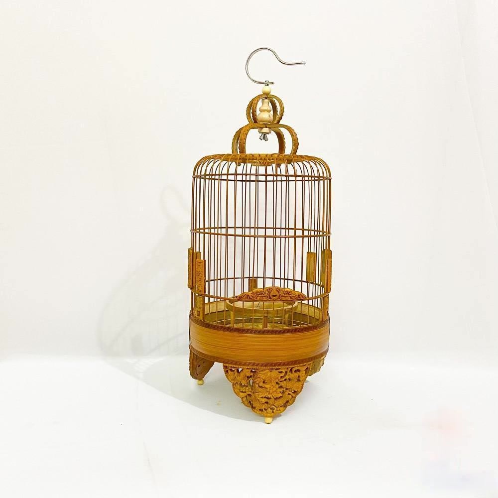 Lồng khuyên đẹp đục hoa dây,Lồng chim khuyên đục chân cao cấp chất liệu trúc già siêu đẹp kèm móc