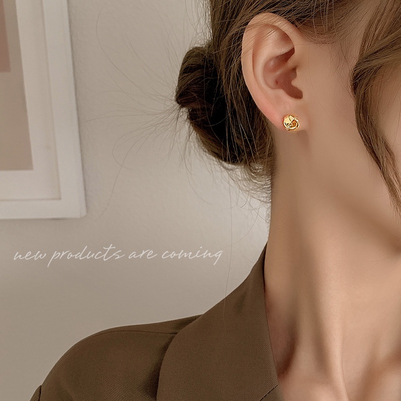 Khuyên tai nhỏ xinh đơn giản tinh tế thời trang dành cho nữ