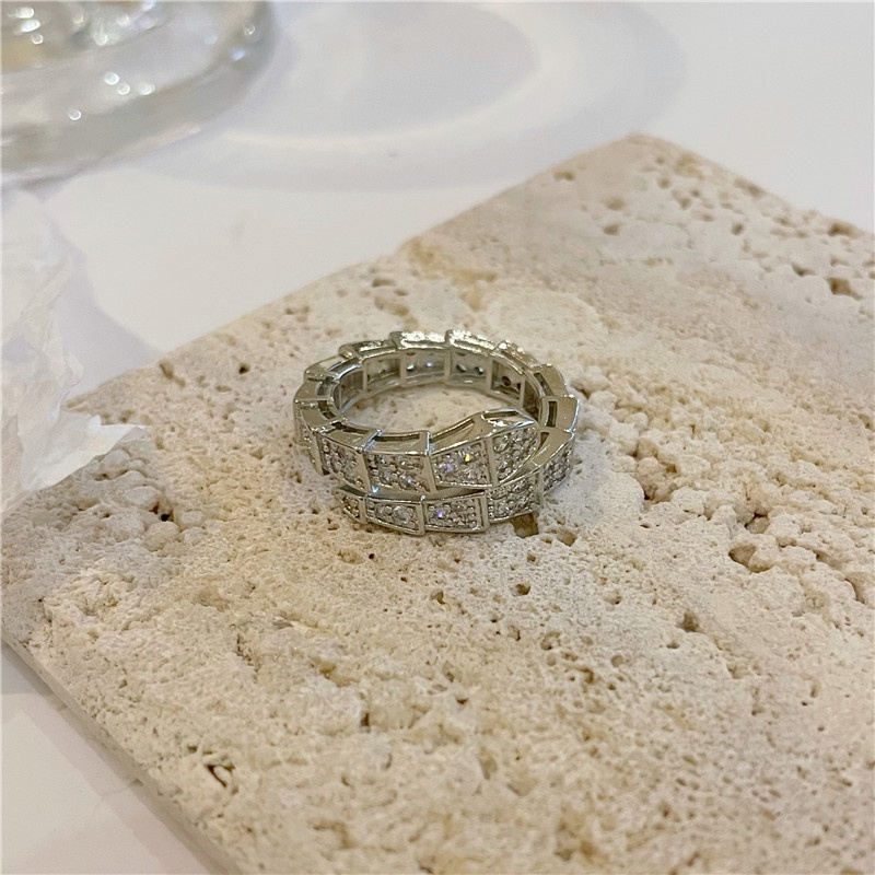 Nhẫn Hở Hình Rắn Khảm Đá Zircon Bằng Đồng Xu Hướng Mới