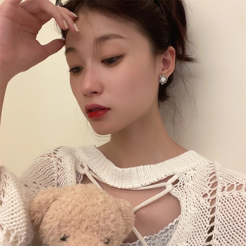 Khuyên Tai Hình Trái Tim Đính Kim Cương Lấp Lánh Cao Cấp Độc Đáo Qingdao