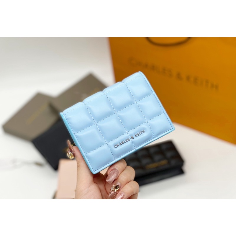 Ví lửng dáng mới kèm hộp