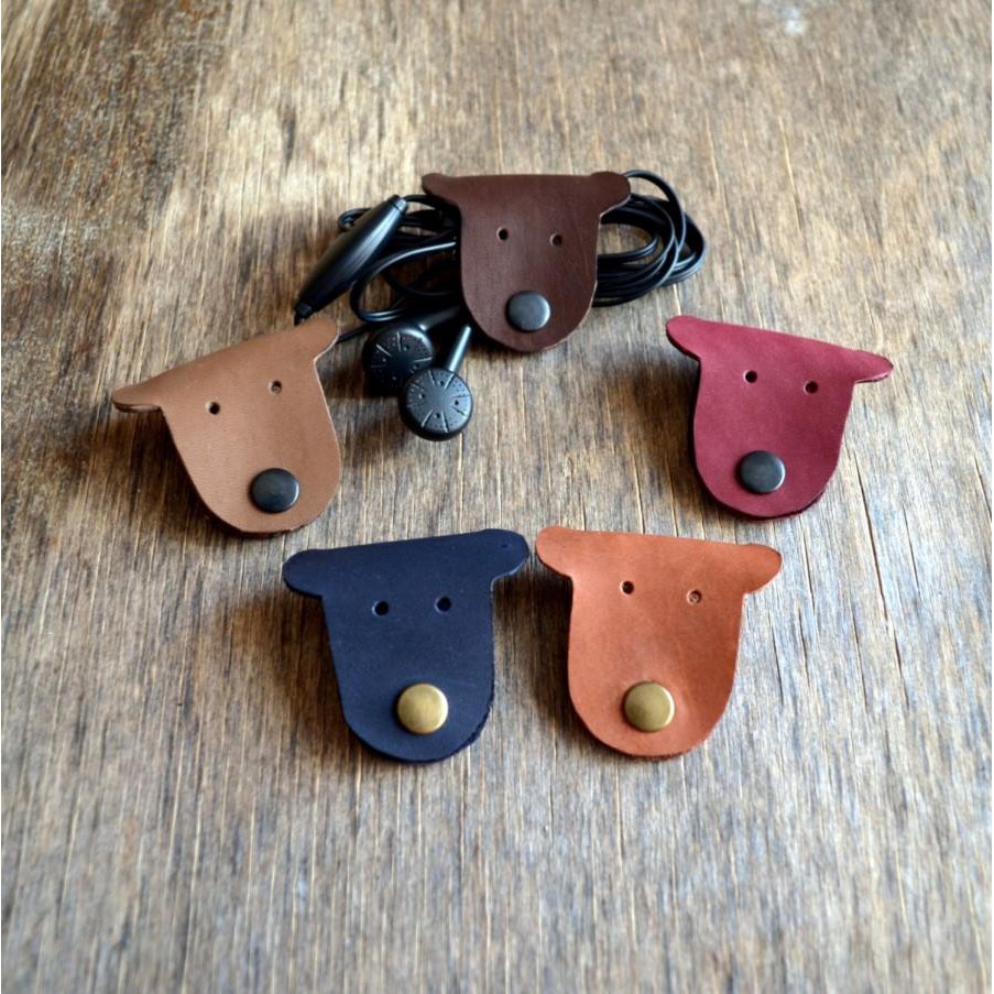 [SALES SỐC] Kẹp Tai Nghe Hình Cún Dễ Thương - Da Thật, Nút Bấm Xi Đồng Xịn - Mua 4 tặng 1 | BigBuy360 - bigbuy360.vn