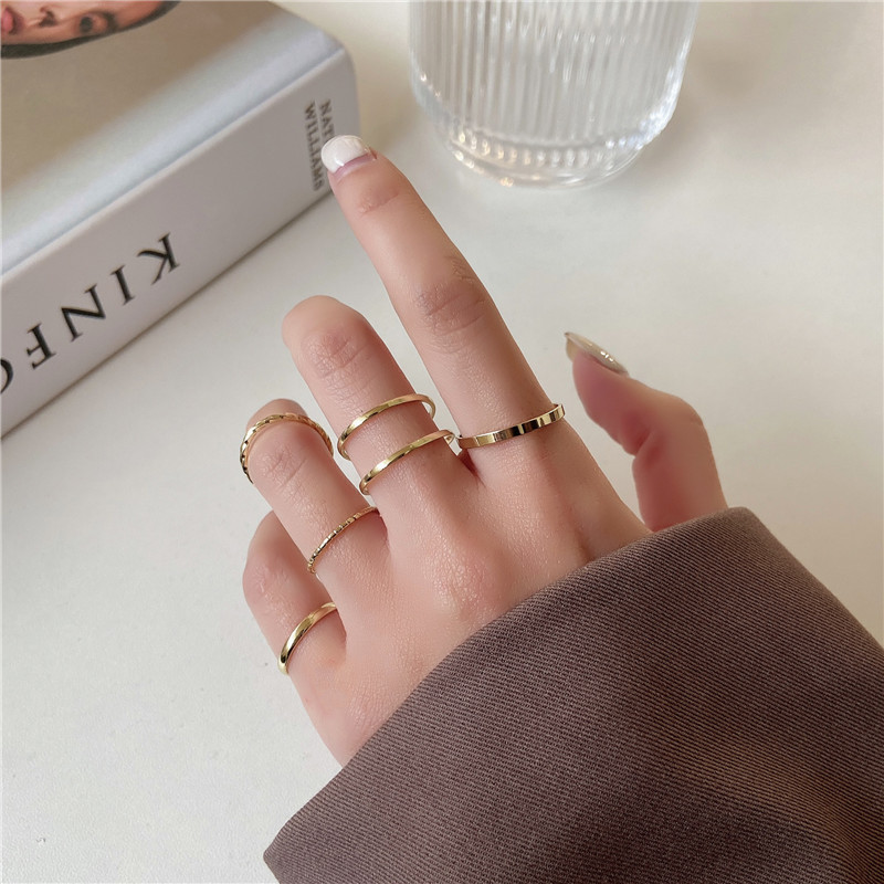 Set 5 Nhẫn Kim Loại Thời Trang Hàn Quốc Màu Vàng / Bạc / Đen Cho Nữ