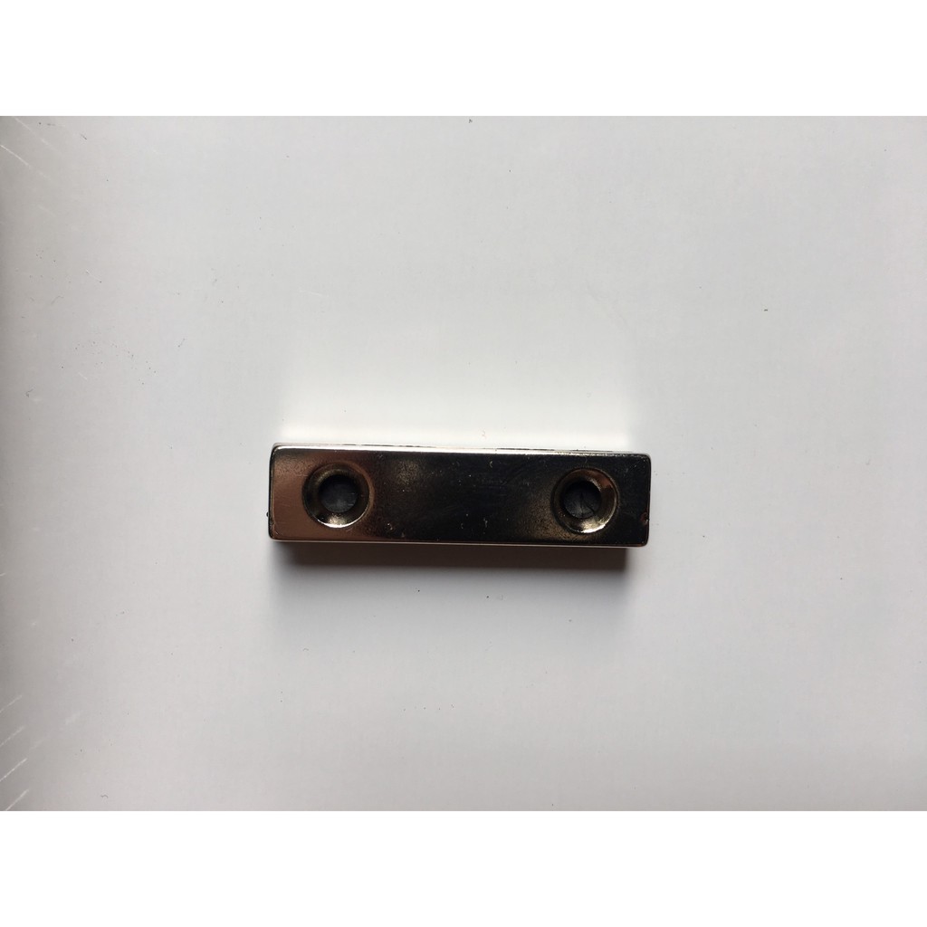 Nam Ch&acirc;m Trắng Chữ Nhật C&oacute; Lỗ V&aacute;t Bắt V&iacute;t 40x10x3mm C&ocirc;n M4 -  N35 Lực H&iacute;t Cực Mạnh