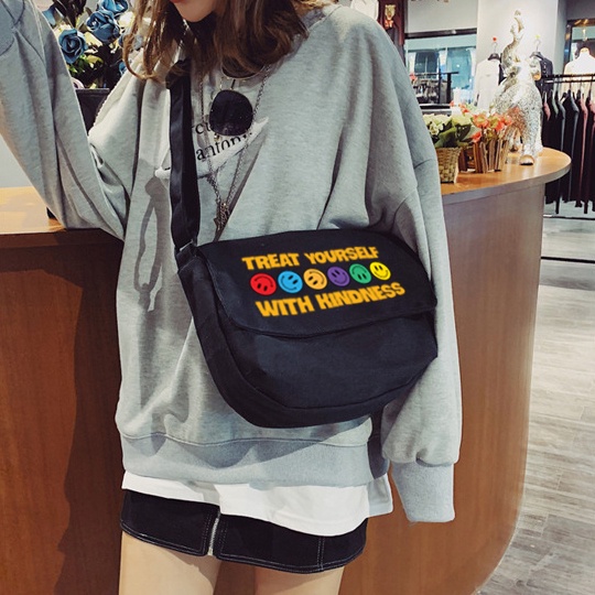 Túi Đeo Chéo Đen Vải Canvas Treat Yourself Đựng Sách Vở, Giấy A4 Phù Hợp Đi Học, Đi Chơi