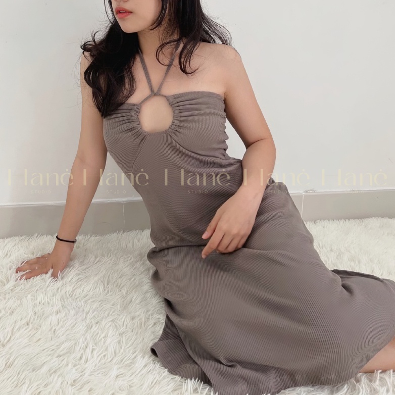 Set Đầm Dài Cut Out Nữ Tính Và Áo Khoác Crop Top