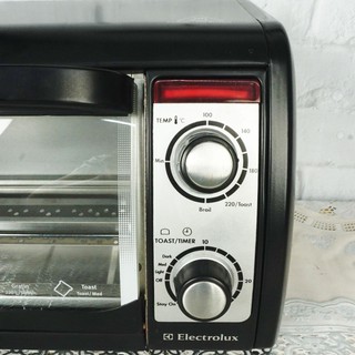 Lò nướng Electrolux EOT3000