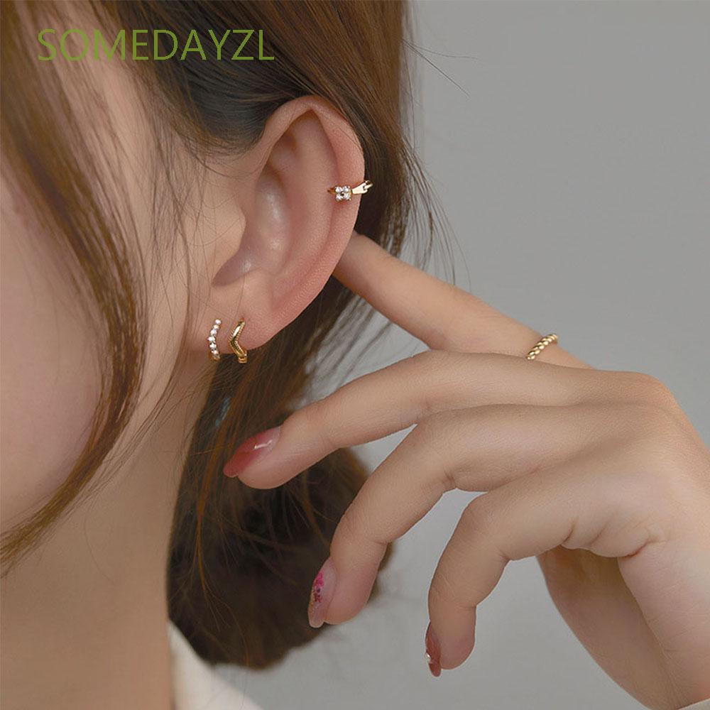 Khuyên Tai Kẹp Vành Hình Chữ V Đính Đá Tinh Tế Cho Nữ