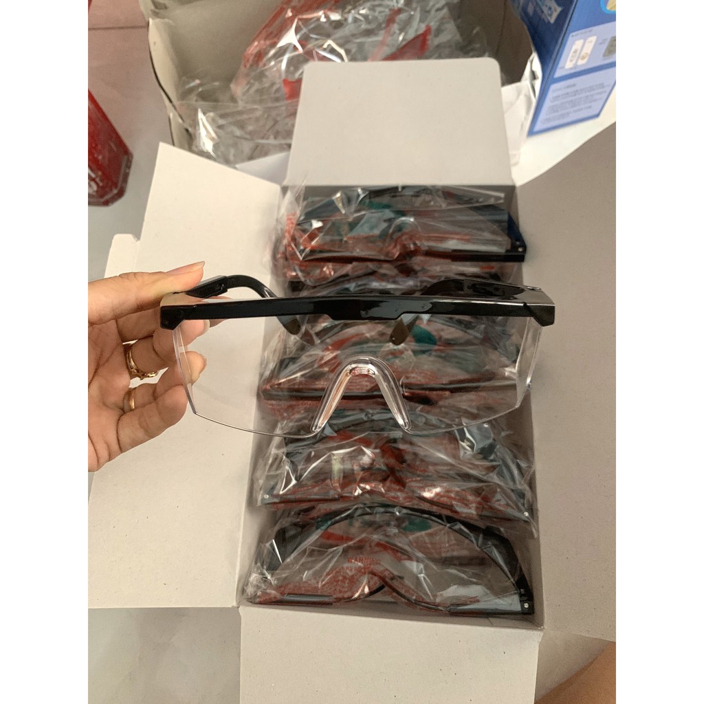 Kính bảo hộ chống bụi viền đen (điều chỉnh 3 nấc)