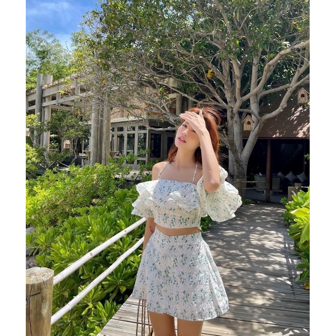 Set áo croptop chân váy hoa