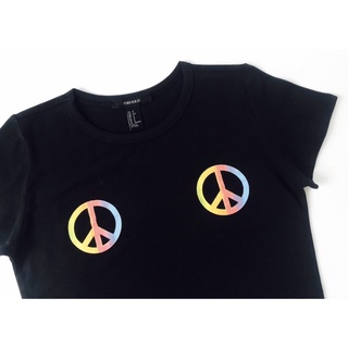 Áo croptop đen in logo vnxk