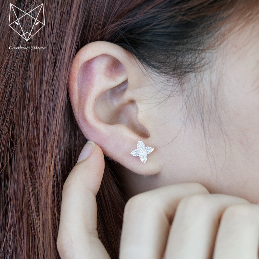 Khuyên Tai Bạc Nữ CaoBac Silveri Đính Đá Chất Liệu Bạc Ta Mặt Hoa Bốn Cánh Nhọn Sang Chảnh Đơn Giản Thanh LỊch Cho Nữ