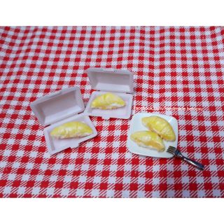 Đồ chơi miniature 1:12_ Múi sầu riêng (không kèm hộp, dĩa, nĩa)