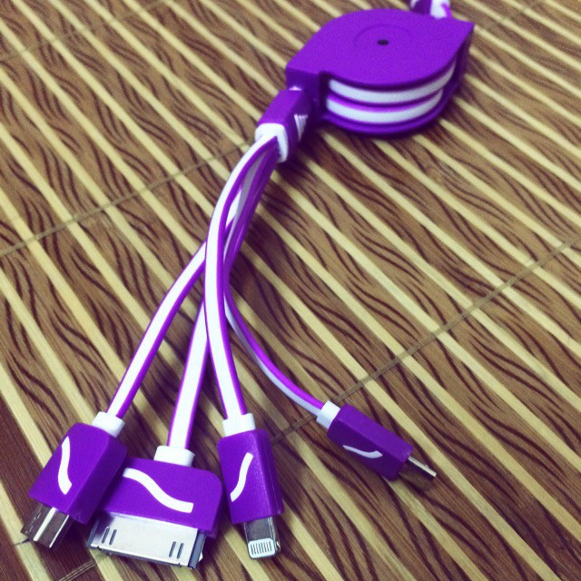 Cáp sạc dây rút 4 đầu dài 1m xạc đa năng nhiều màu dùng trên ô tô hoặc cho điện thoại máy tính bảng