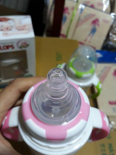 Bình sữa cổ rộng Baby Lops 140ml/240ml ( tặng 1 vòng dâu tằm cho bé )