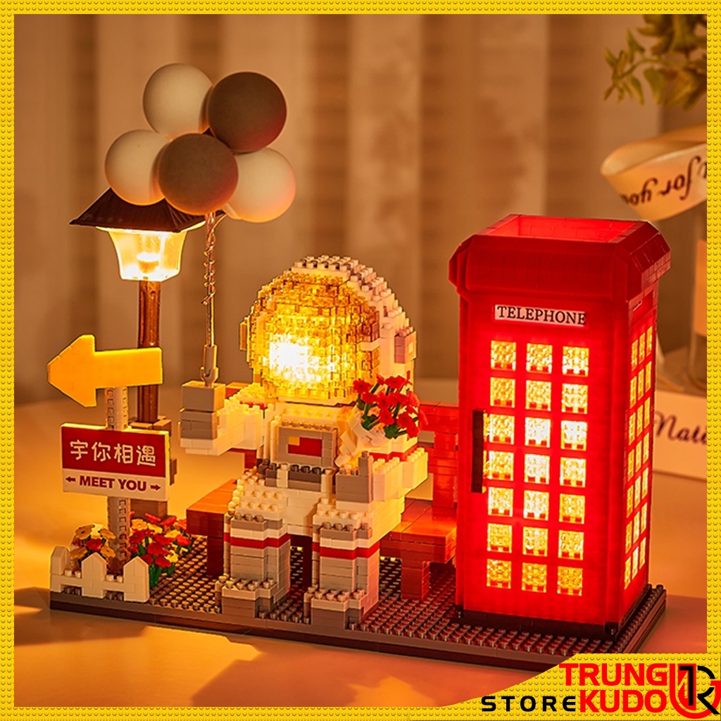 Mô hình Phi hành gia hộp bút có đèn và hộp để bút dạng Đồ chơi xếp hình dùng làm quà tặng, đồ decor