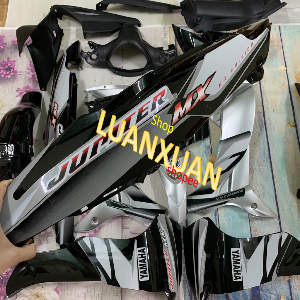 Bộ dàn áo xe JUPITER MX màu đen bạc ,vỏ nhựa jupiter gravita TẶNG KÈM TEM ,nhựa nguyên sinh loại 1