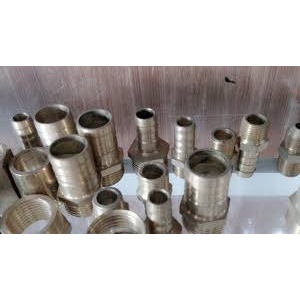 Đuôi chuột ren trong đồng thau