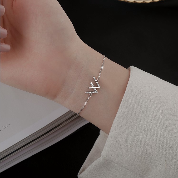 Lắc tay_Vòng tay W Bạc cao cấp siêu hot_𝑨'𝑹𝑶𝑪𝑯 𝑺𝑯𝑶𝑷 𝑪𝒂𝒎 𝒌𝒆̂́𝒕 𝑩𝑨̣𝑪 𝒄𝒉𝒖𝒂̂̉𝒏 100%