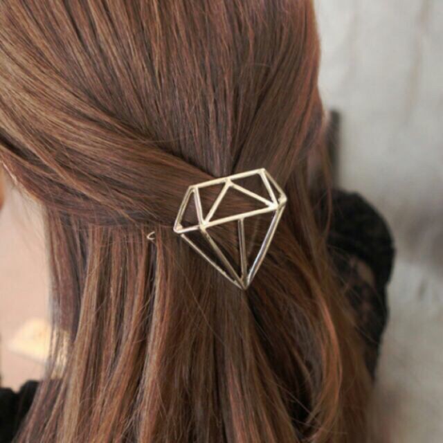 Kẹp tóc hình kim cương