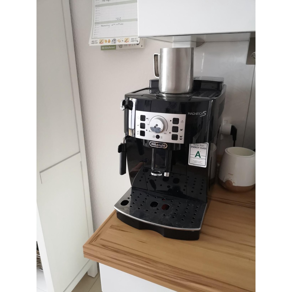 Máy pha cafe tự động Delonghi ECAM 22.110B, tạo bọt sữa Cappuccino