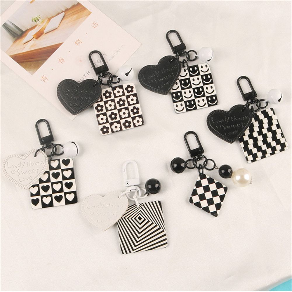LANFY Retro Acrylic Keychain Gifts Earphone Case Chain Leather Key Rings Heart Cartoon Lattice Girl Female Bag Pendant Key Lanyard Small Gift Women Car Keyring