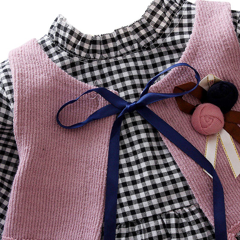 Đầm tay dài hoạ tiết sọc ca rô kèm áo khoác không tay cho bé gái