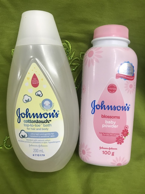 Combo sữa tắm gội 200ml và phấn thơm 100g Johnson’baby