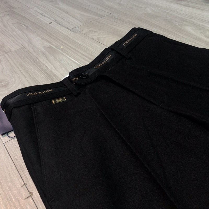 Quần âu Lv đen2027-2395