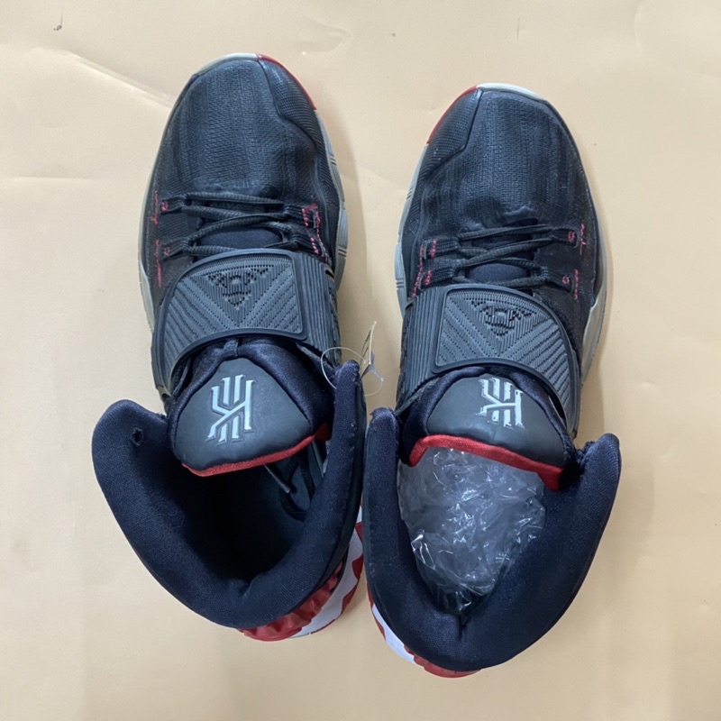 Giày chính hãng đã qua sử dụng