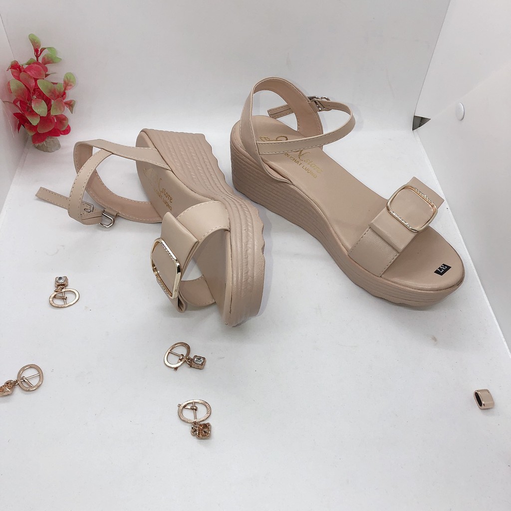 Giày Sandal Đế Xuồng 5cm Quai Ngang khoá Vuông kết Hạt