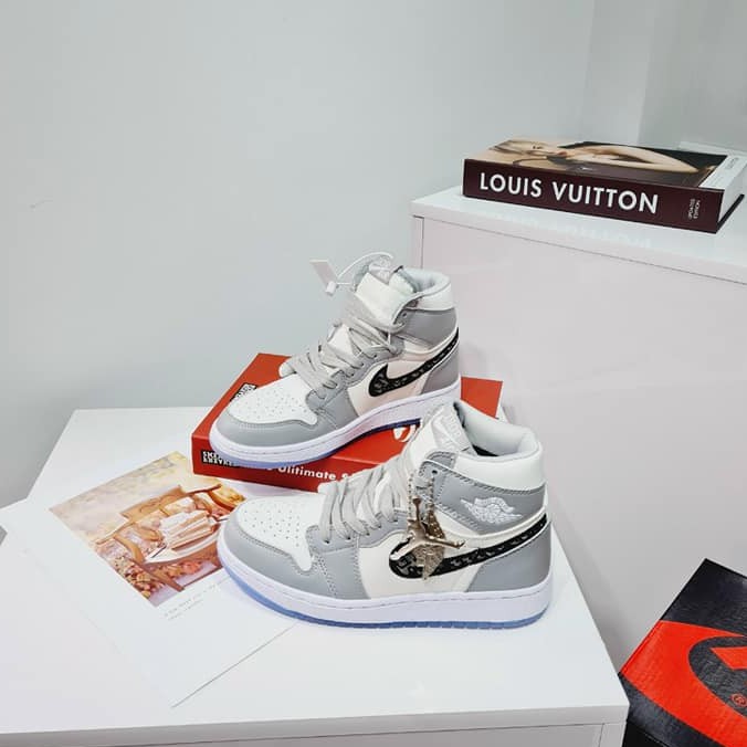 Giày Thể Thao Sneaker Jodan cổ phản quang màu ghi xám mới cực đẹp,phối đồ dễ Chất Siêu tốt [ Ảnh Thật]