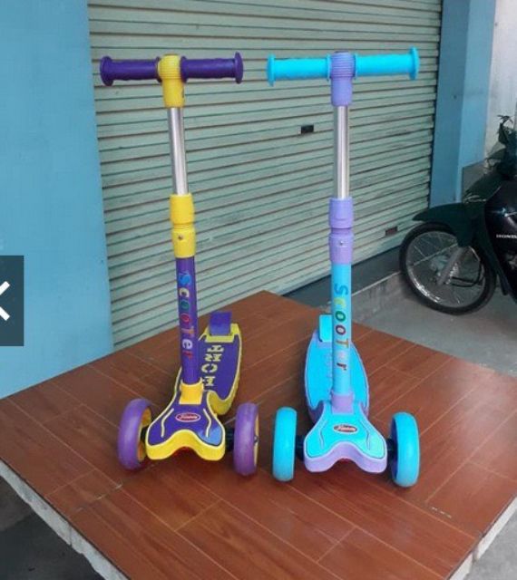 Xe trượt Scooter phát sáng size nhỡ cho bé