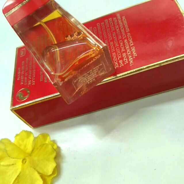 Nước hoa nữ Elizabeth Arden red door 25ml .