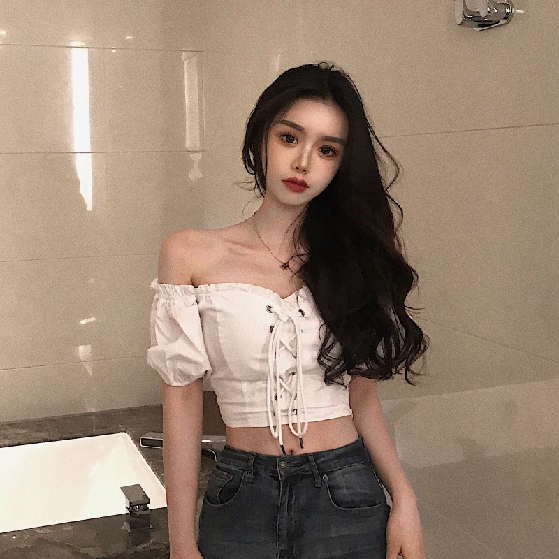 Áo croptop trễ vai đan ngực