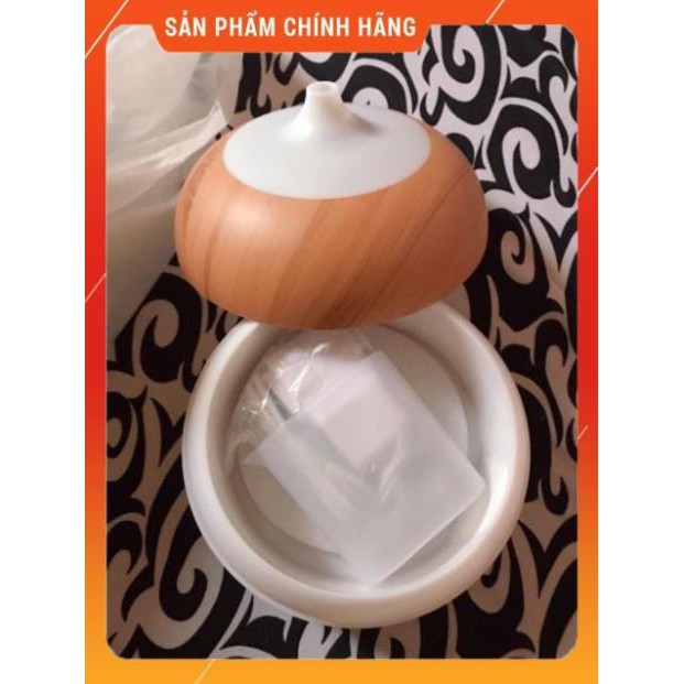 Máy khuyếch tán tinh dầu phun sương bí ngô cao cấp 550ml