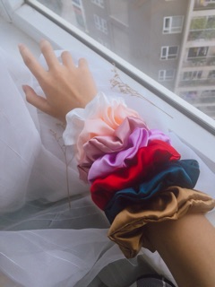 scrunchies bóng nhiều màu