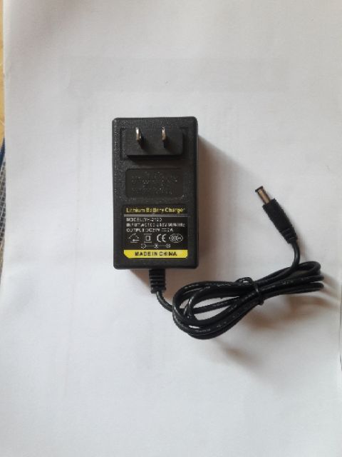 SẠC Bộ Pin Makita 18v ADAPTOR  2Ah 3Ah