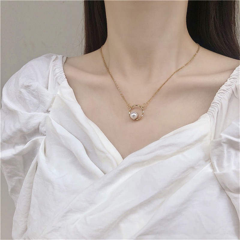 Dây chuyền mặt tròn đính hạt ngọc trai nhân tạo kiểu dáng đơn giản thời trang mùa hè dành cho nữ