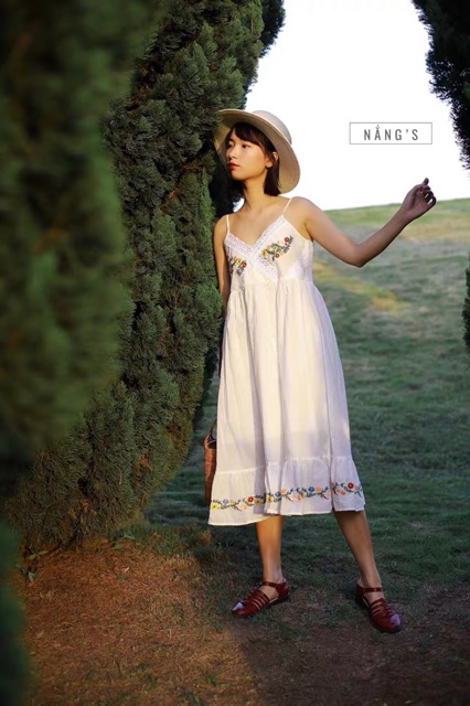 Vây thêu hoa thổ cẩm