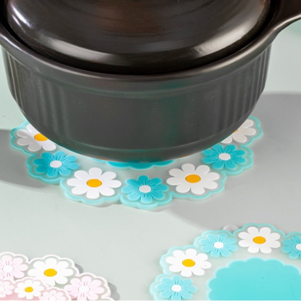 Miếng lót ly silicone cách nhiệt chống trượt hình hoa cúc