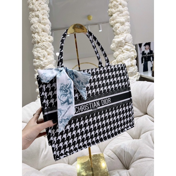 Túi chữ D zích zắc đi du lịch size 36 đựng nhiều đồ