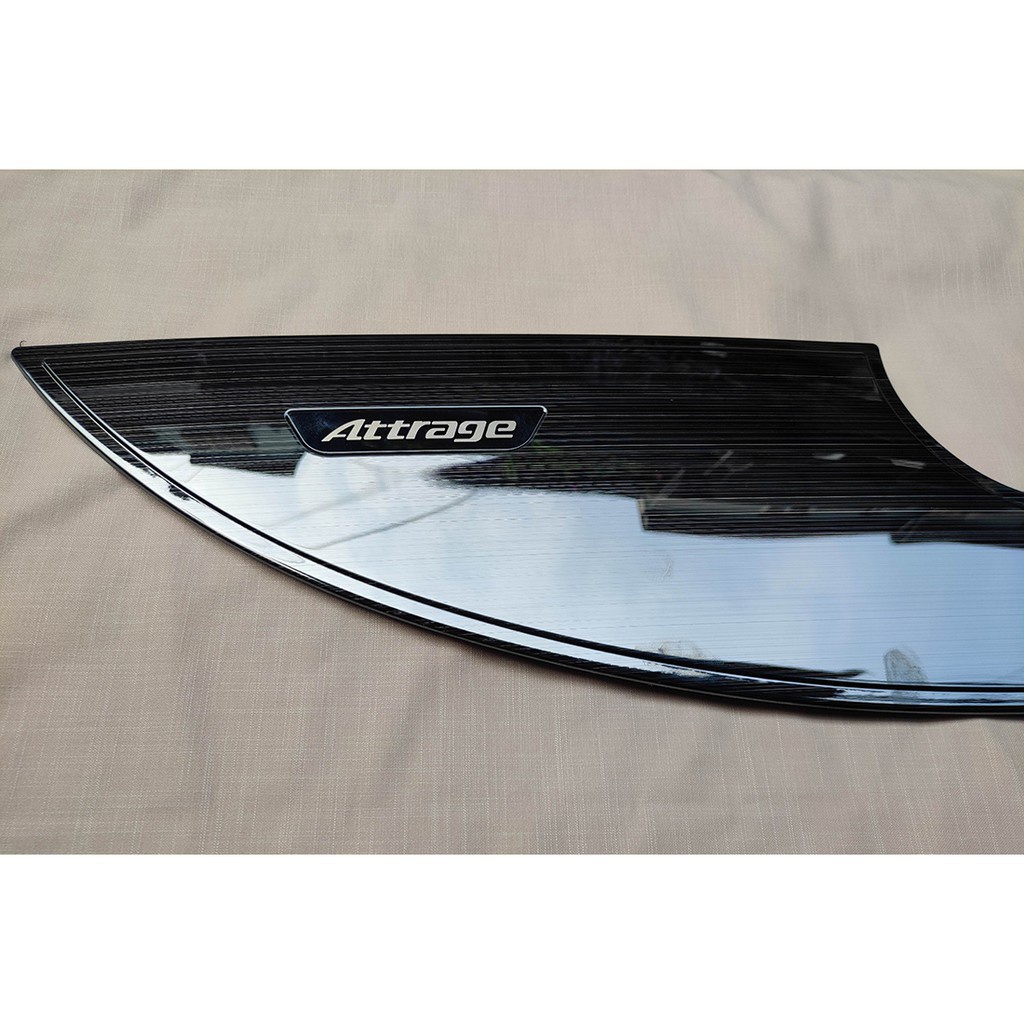 Bộ ốp Tapli cánh cửa và Màng loa cánh cửa Titan cho xe Mitsubishi Attrage form 2015-2020
