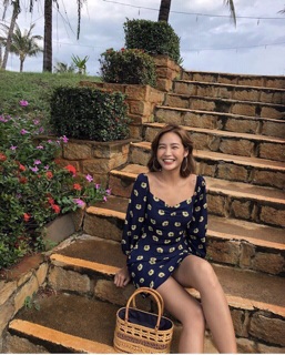 Đầm maxi hoa vàng