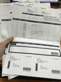 Son Mac vỏ đen/vỏ đỏ