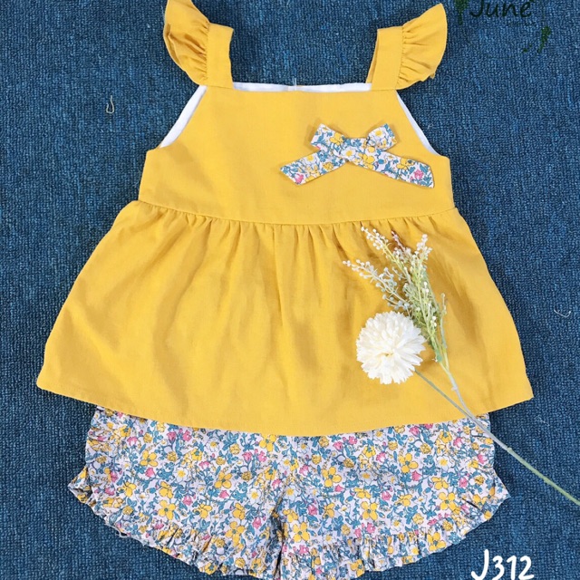 bộ đồ cho bé gái